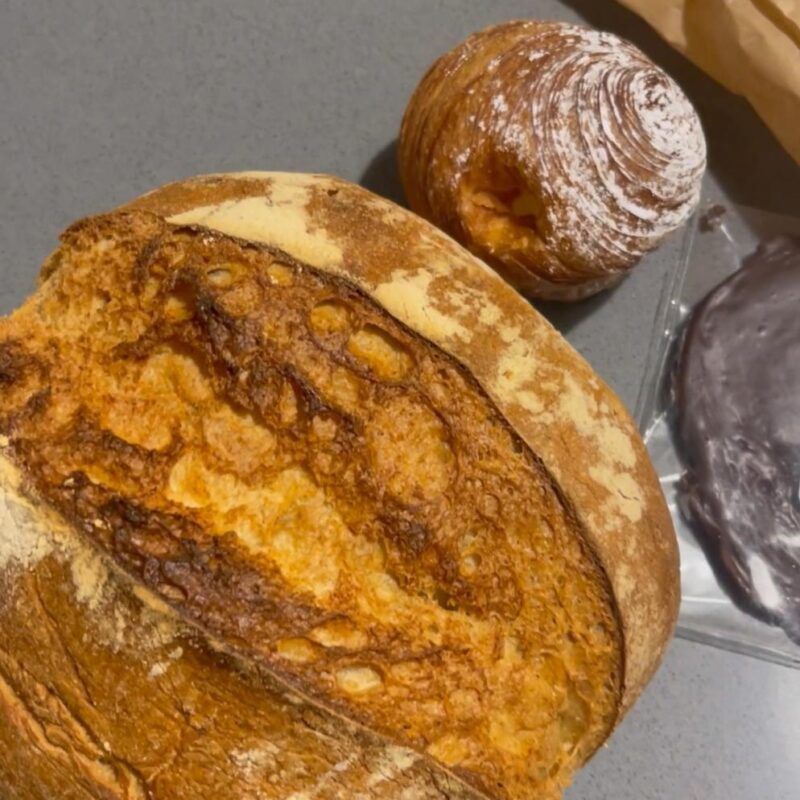 PAN Y CACAO☕️🥐